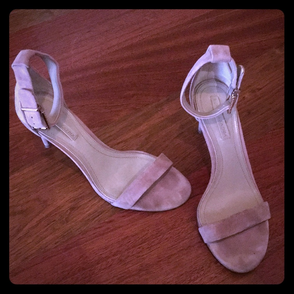 Dusty pink suede BCBGMaxazria heels